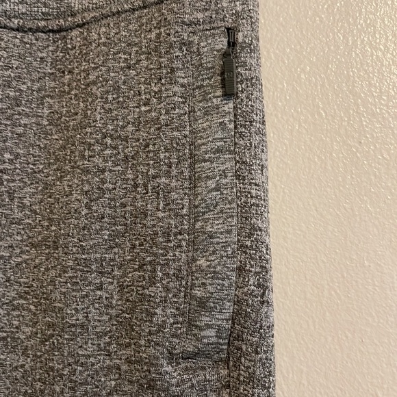 Lululemon Athletica Engineered Warmth Joggers | Size 4 | Gray & Sage - Picture 7 of 13